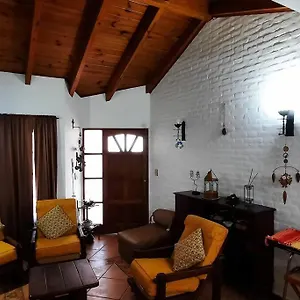  Сasa de vacaciones Casa Amplia Con Jardin Argentina