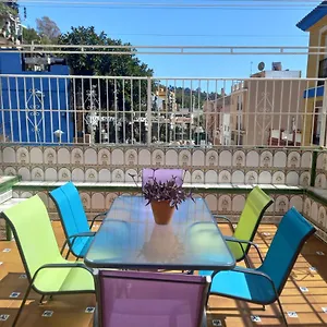 https://piso-centrico-1-5km-playa-con-gran-terraza-vistas.es-andalucia.com