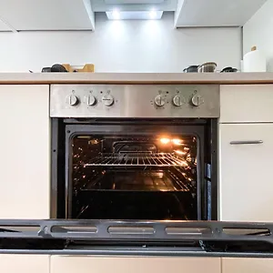 Apartment Freundliche Mit Regendusche, Kueche, Waschmaschine&trockner, Tv, Wlan Leipzig