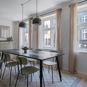 Apartment Sanders Main - Popular Two-bedroom Duplex Next To Magical Nyhavn Kopenhagen