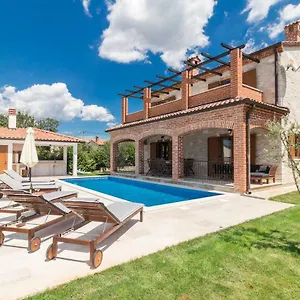 https://villa-ingrid.in-istria.net