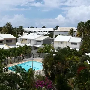 https://marina-de-saint-francois-studio-avec-piscines.comcaribbean.com